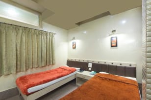 Hotel Monsoon Shillong Side Image 1
